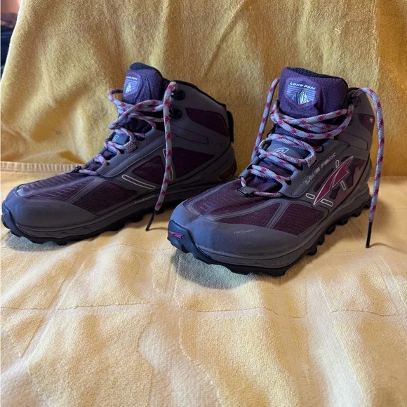 Women’s Altra hiking boots size 10.5 - Picture 3 of 12